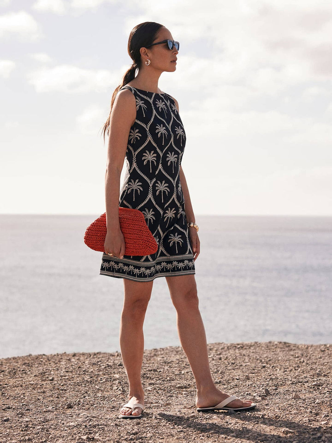 PALM PRINT EMBROIDERED SLEEVELESS SHEATH DRESS - BLACK