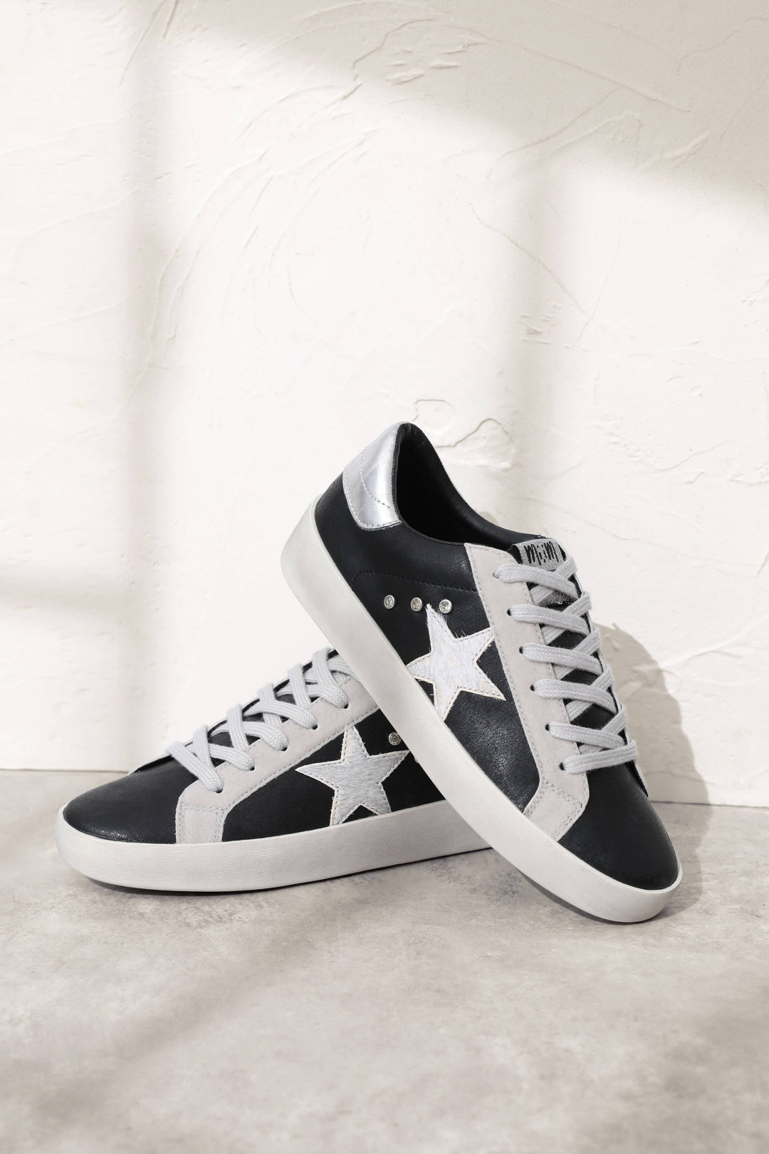 BRADY STAR ACCENTED LEATHER SNEAKERS - BLACK