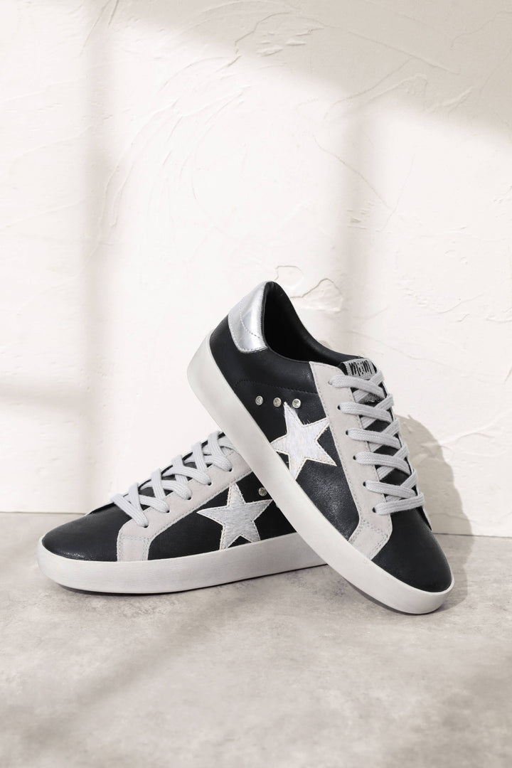 BRADY STAR ACCENTED LEATHER SNEAKERS - BLACK