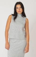 SLEEVELESS MOCKNECK SWEATER - LIGHT GREY