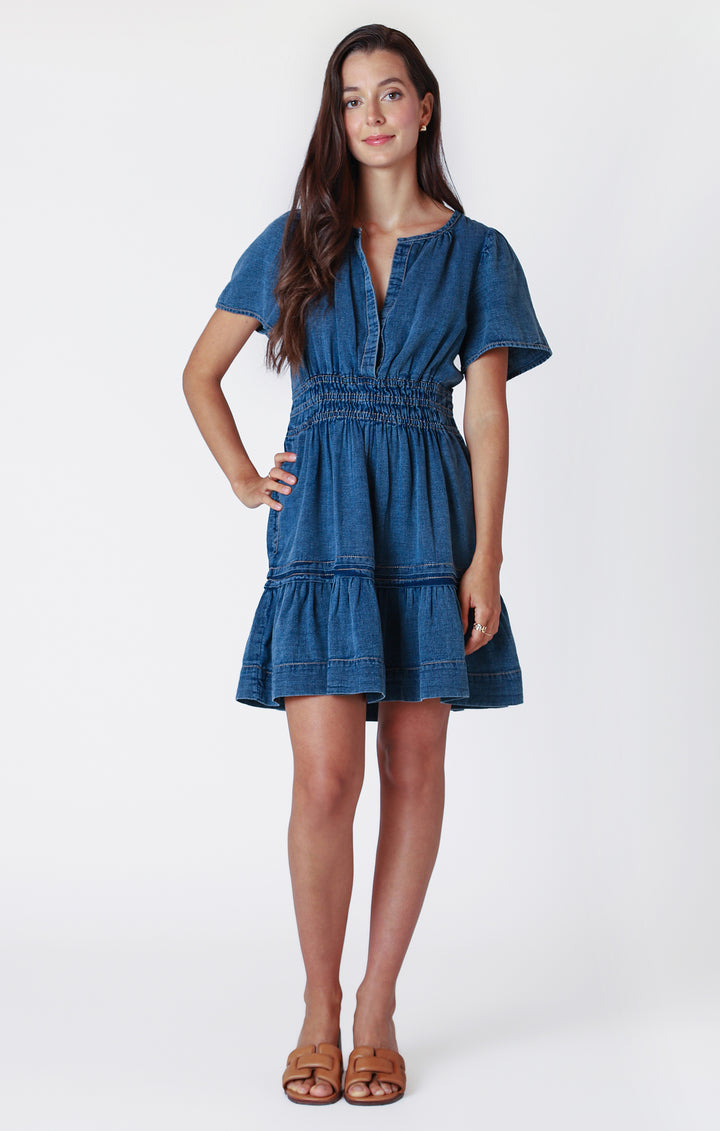 SHORT SLEEVE TIERED DENIM MINI DRESS - INDIGO WASH