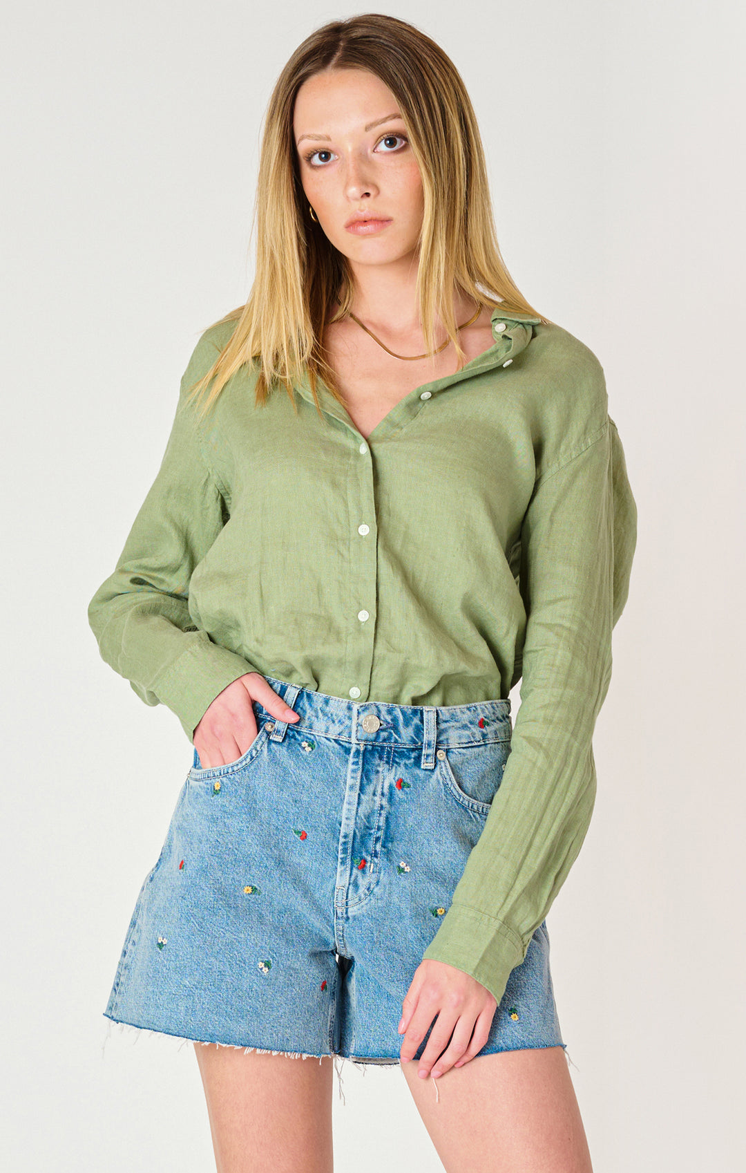 LONG SLEEVE BUTTON DOWN WOVEN BLOUSE - BASIL