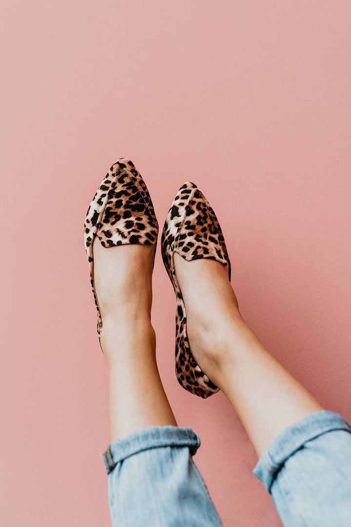 ROLLASOLE POINTED TOE FLATS - TAN LEOPARD