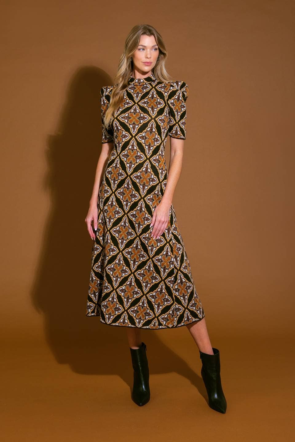 A jacquard sweater midi dress - ISW5263: Black / Contemporary / S