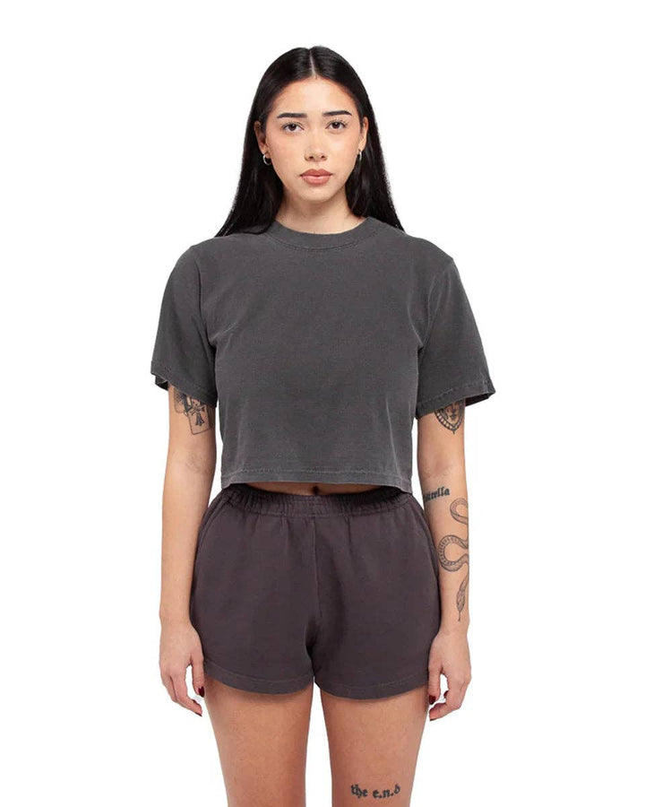 PAIRS WELL WITH CHAMPAGNE® GARMENT DYED CROP TEE - GRANITE