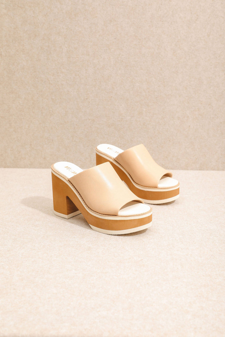 JEMMA SLIDES - NUDE