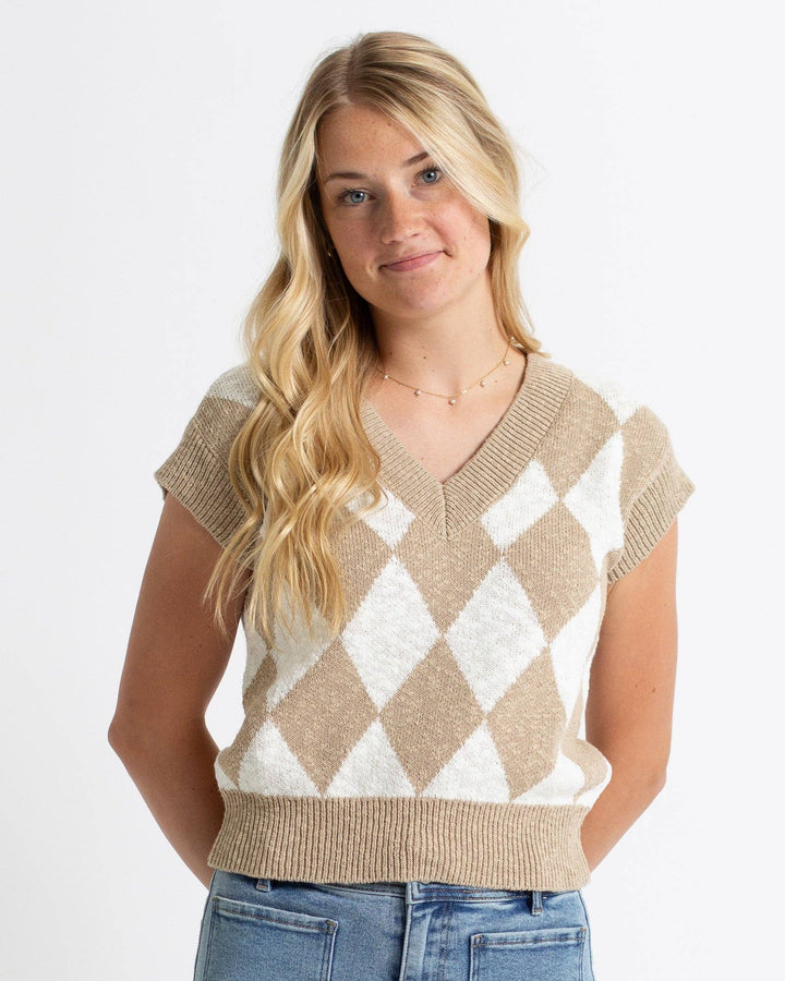 Vermont Beige and White Diamond Printed Sweater Vest: Ginger Argyle / XS