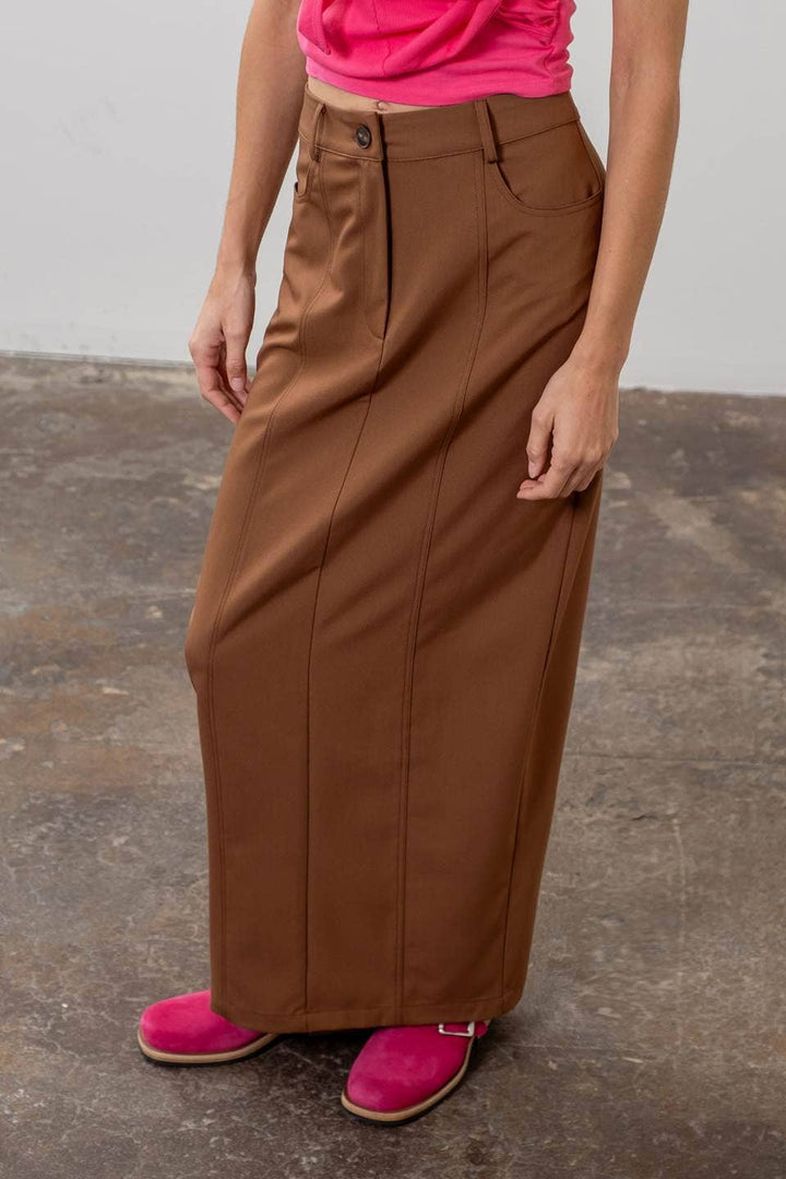 PANNELED BACK SLIT MAXI SKIRT - BROWN