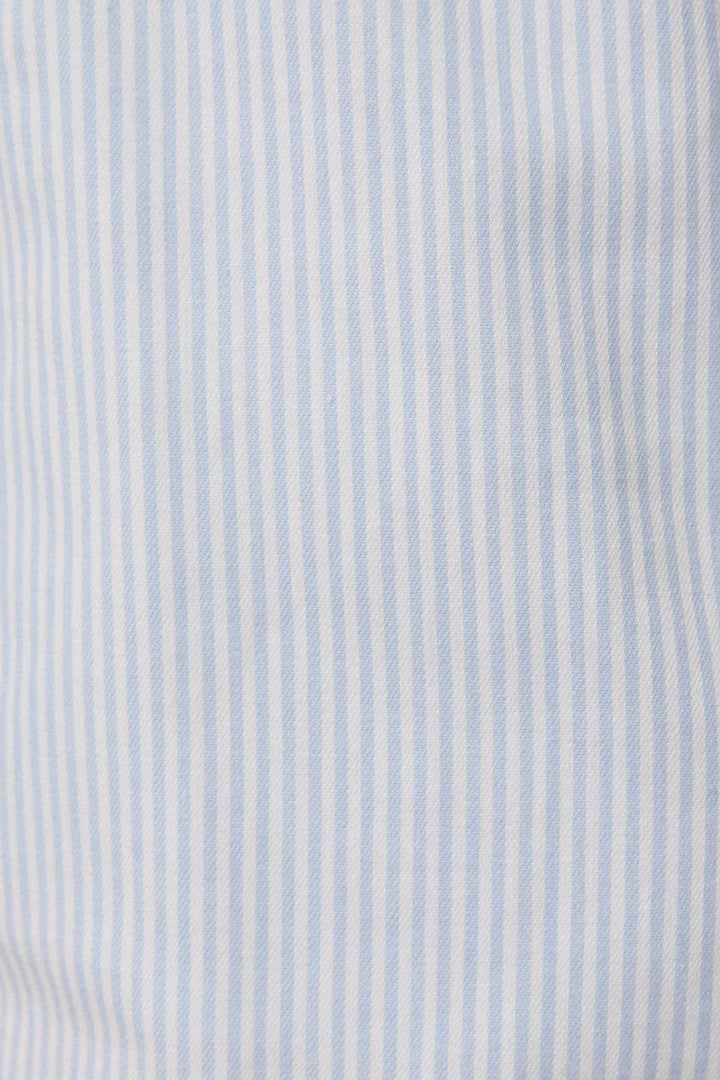 SIDE STRIPE DETAIL SHORTS - WHITE + BLUE