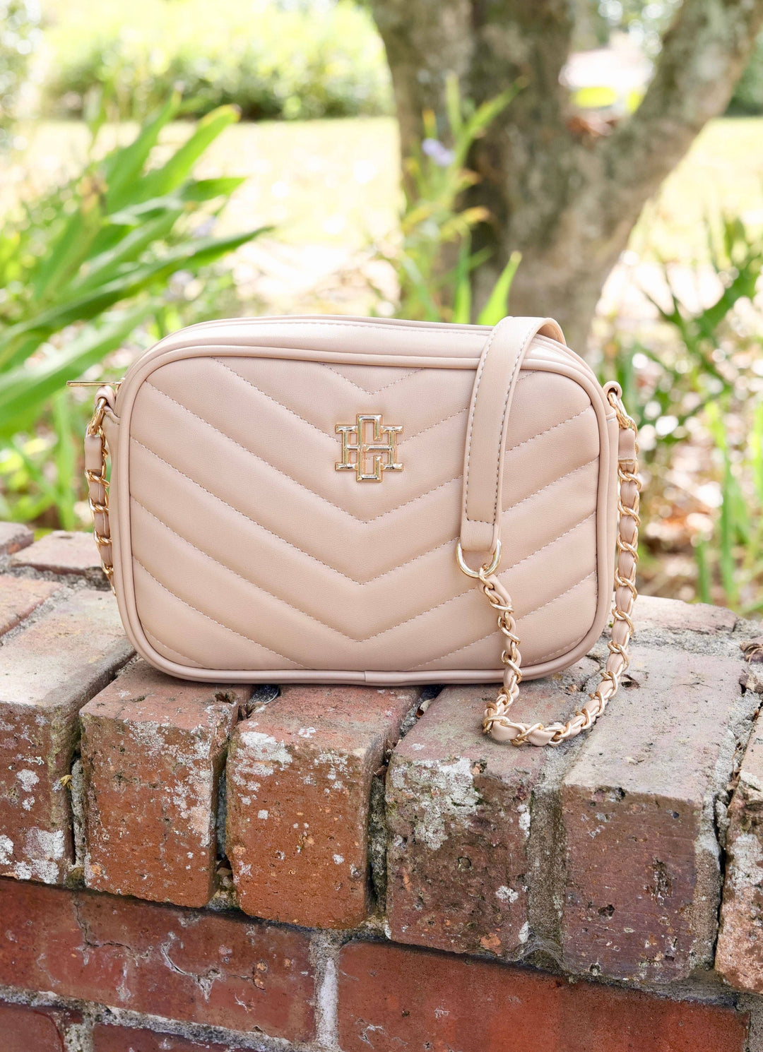 BRYCE V QUILTED VEGAN LEATHER CROSSBODY - TAN