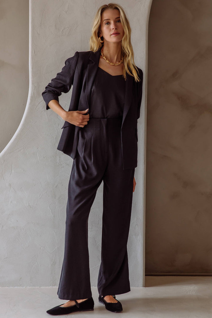 RECYCLED POLY SHIRRED SLEEVE BLAZER - BLACK