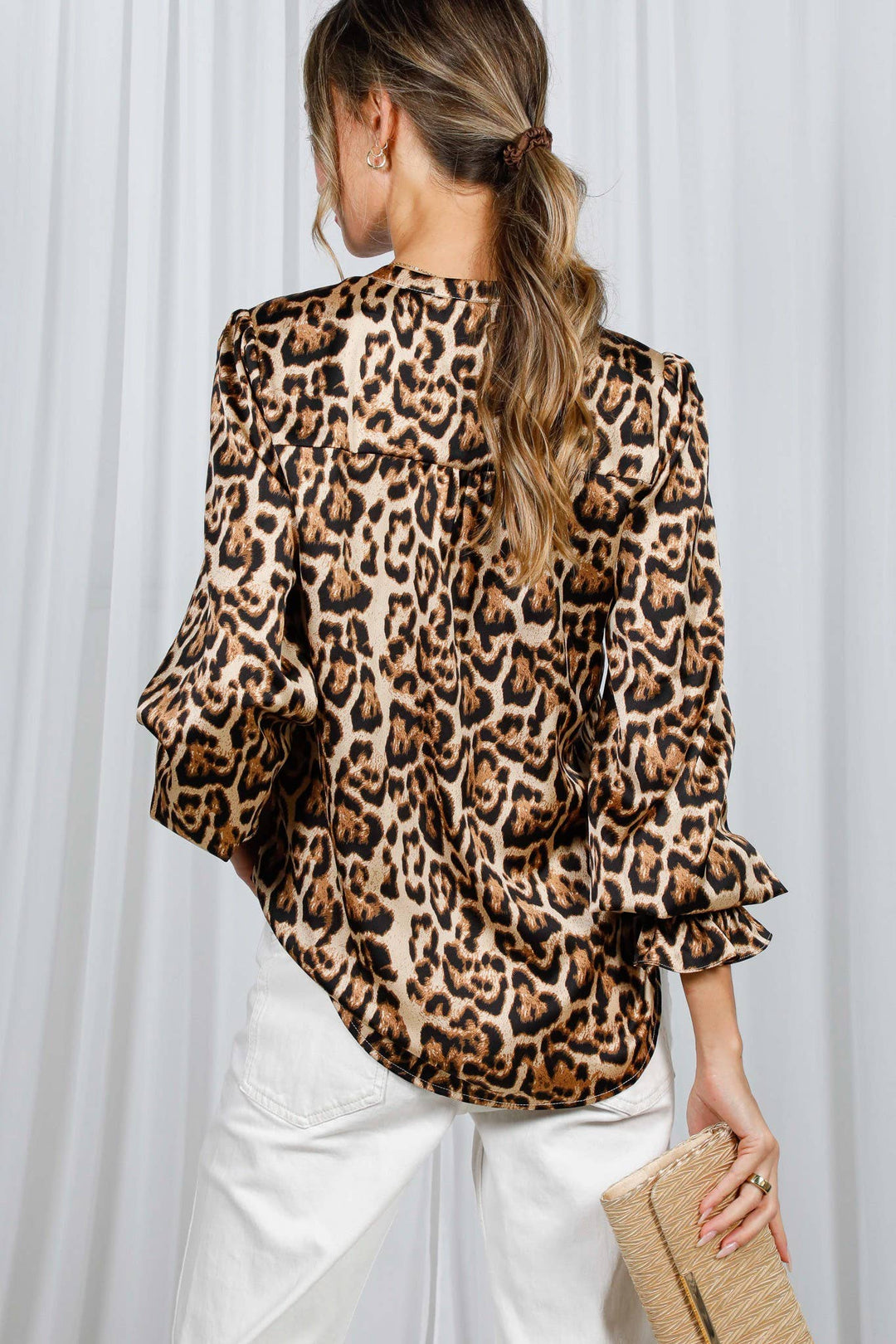 V-NECK LEOPARD PRINT BLOUSE