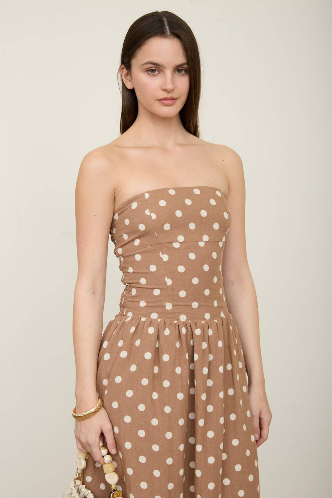 POLKA DOT STRAPLESS MIDI DRESS - MOCHA