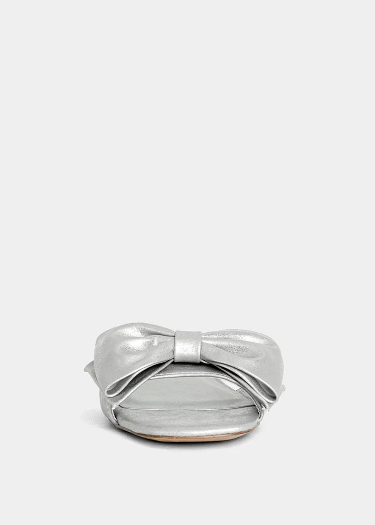BREE SILVER BOW FLAT - SILVER