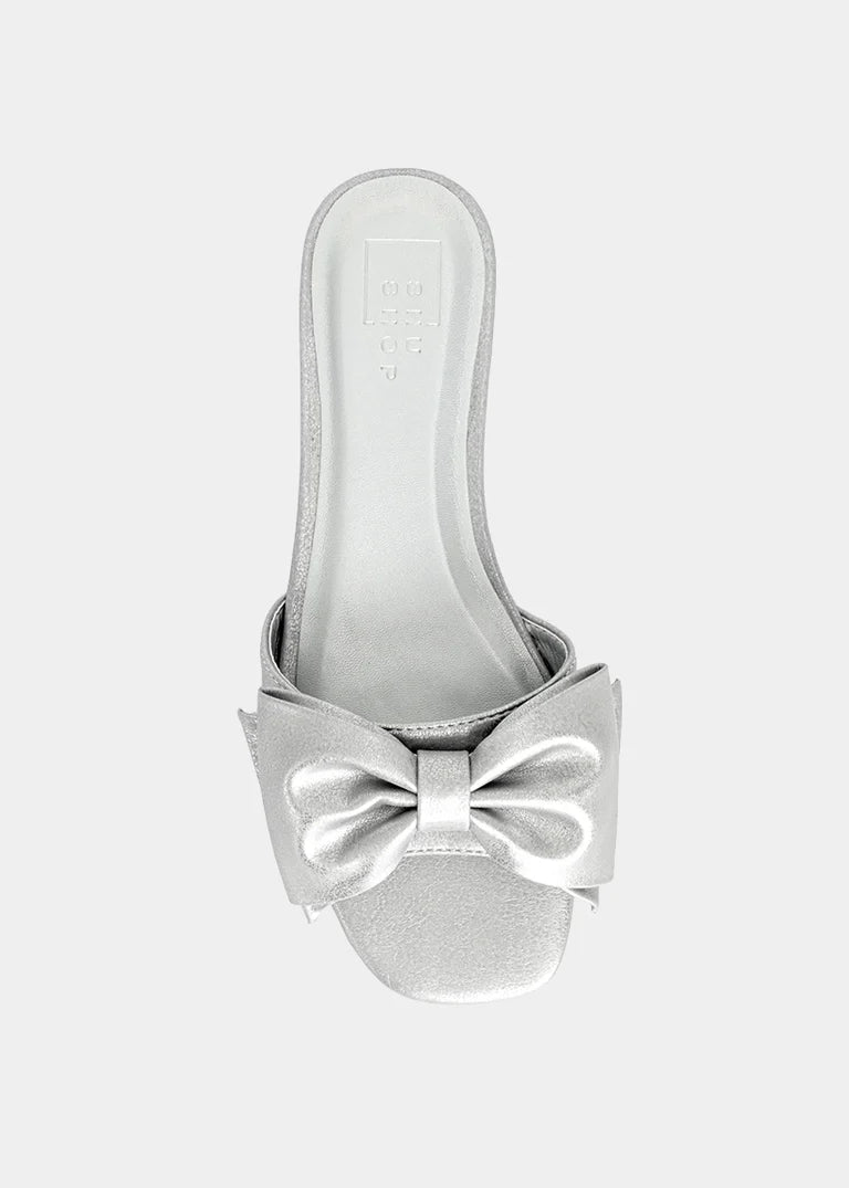 BREE SILVER BOW FLAT - SILVER