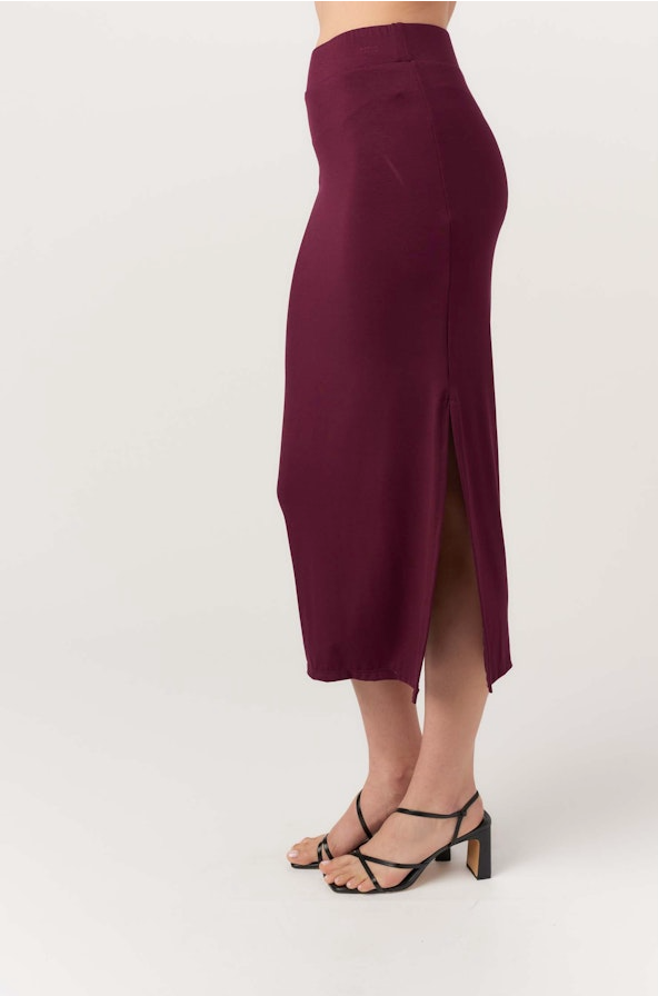 WALK AWAY KNIT SKIRT - ELDERBERRY