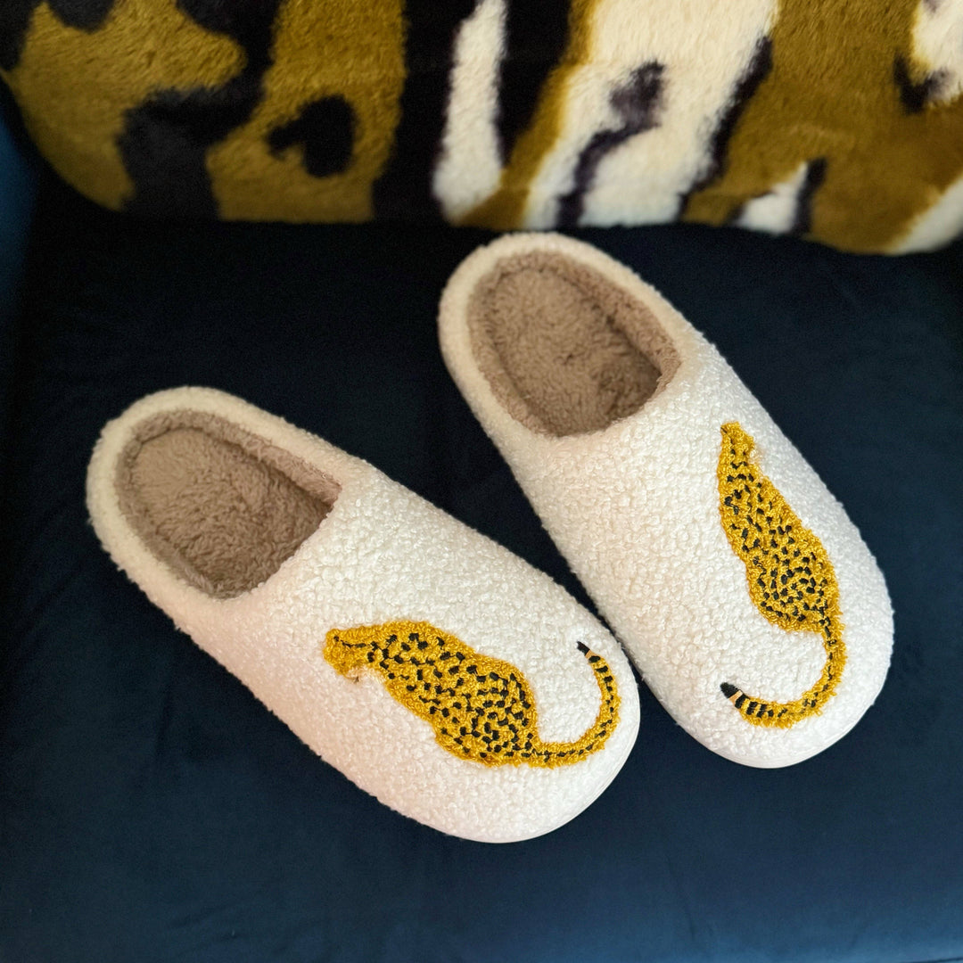 SITTING PRETTY CHEETAH LOUNGE SLIPPERS - IVORY