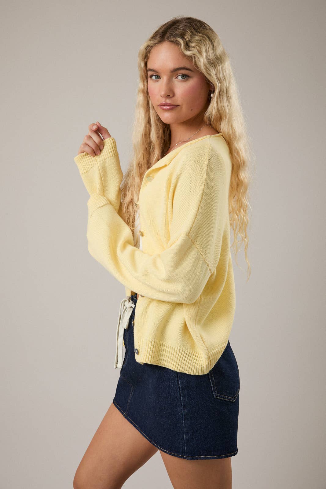 ROUND ROLLED HEMLINE DETAIL THIN SWEATER CARDIGAN