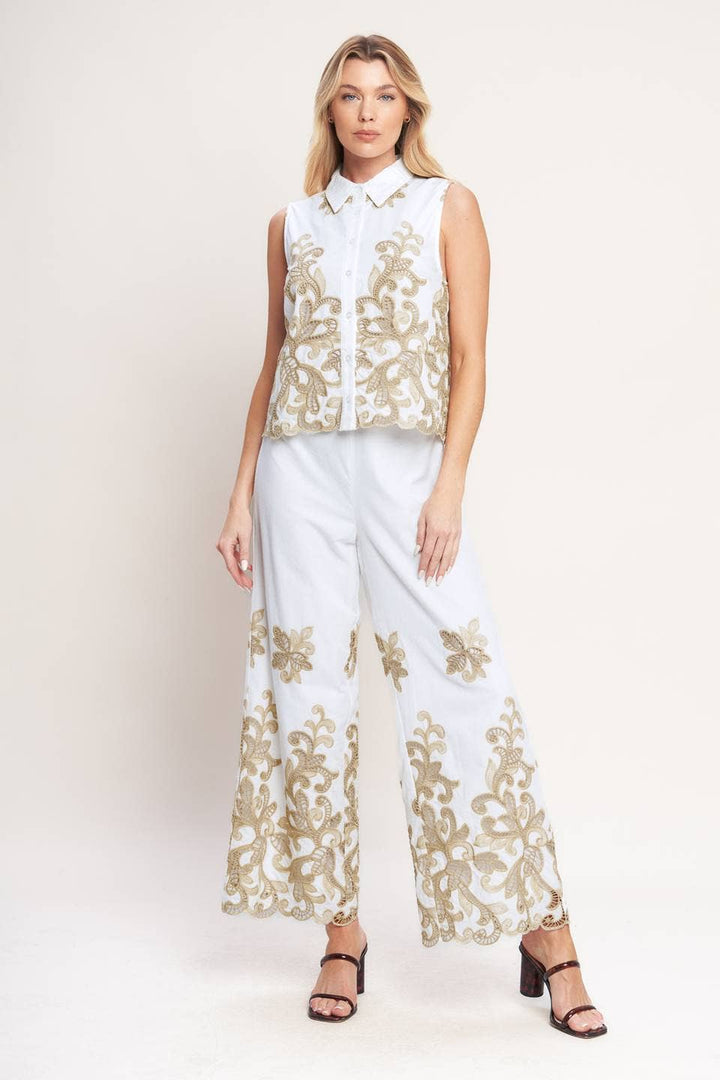 BUTTON DOWN CONTRAST EMBROIDERED TOP - WHITE + TAN