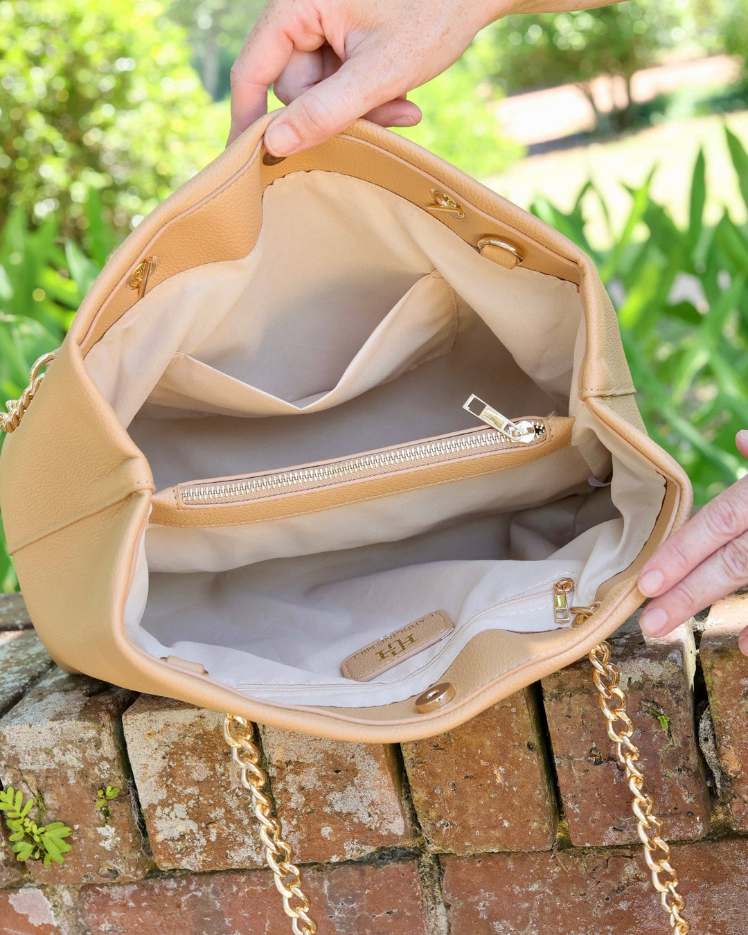 BLAIR TOTE - TAN