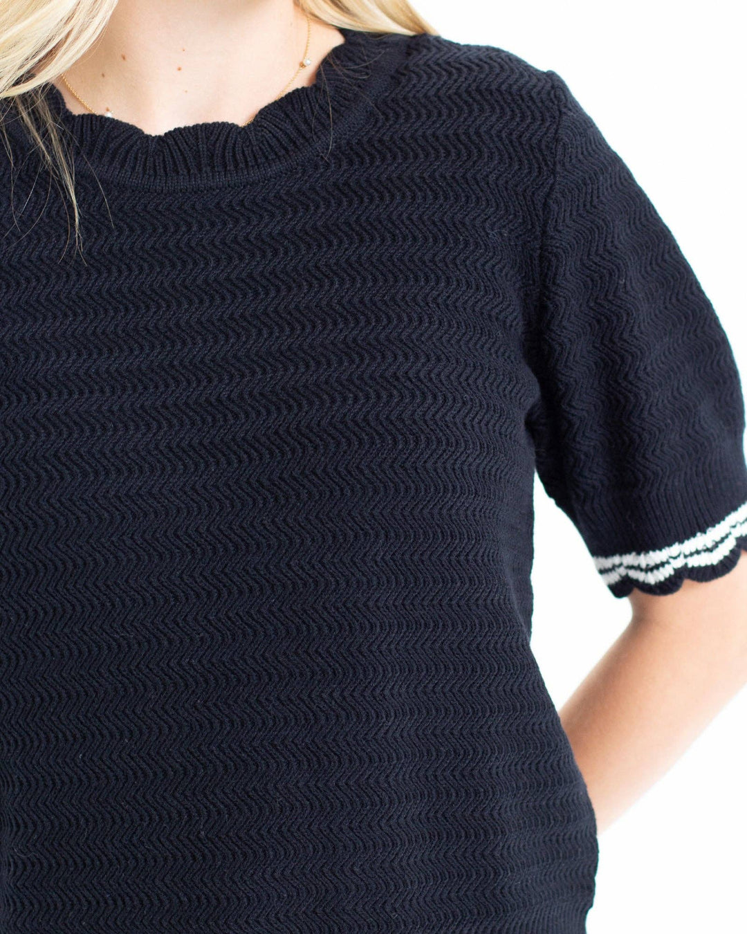 CALLIGRAPHY SHORT SLEEVE CREWNECK SWEATER - BLACK