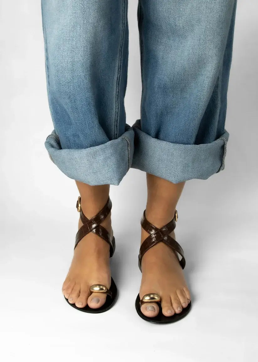 BARCELONA VEGNA LEATHER CROC SANDAL - CHOCOLATE