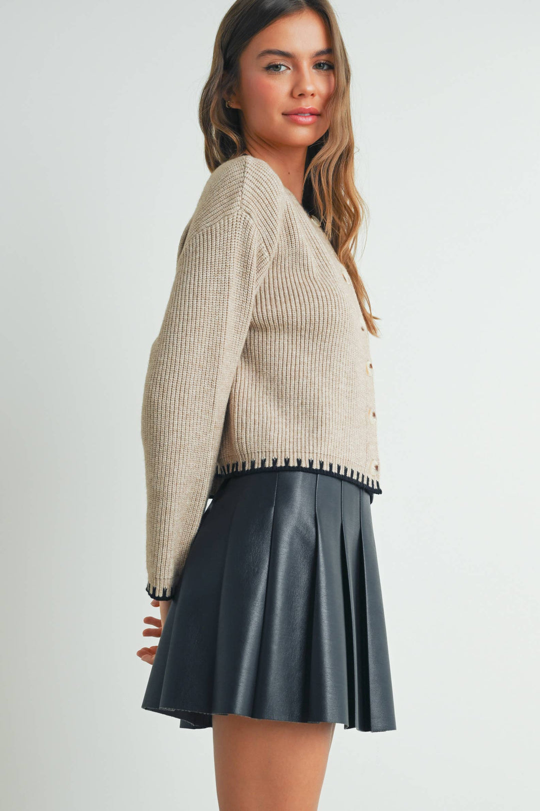 CONTRAST WHIPSTITCH CREWNECK CARDIGAN - TAUPE