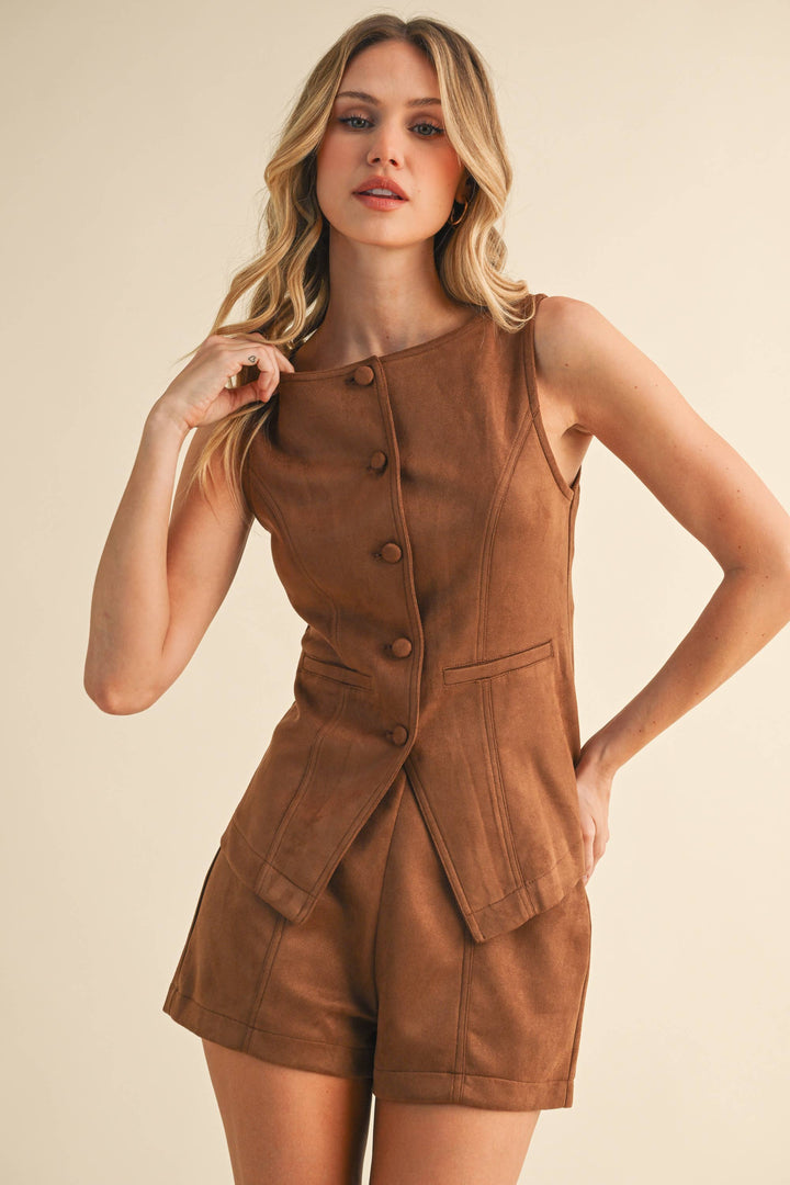 IST5874-E SUEDE VEST AND SHORTS SET: MOCHA / S