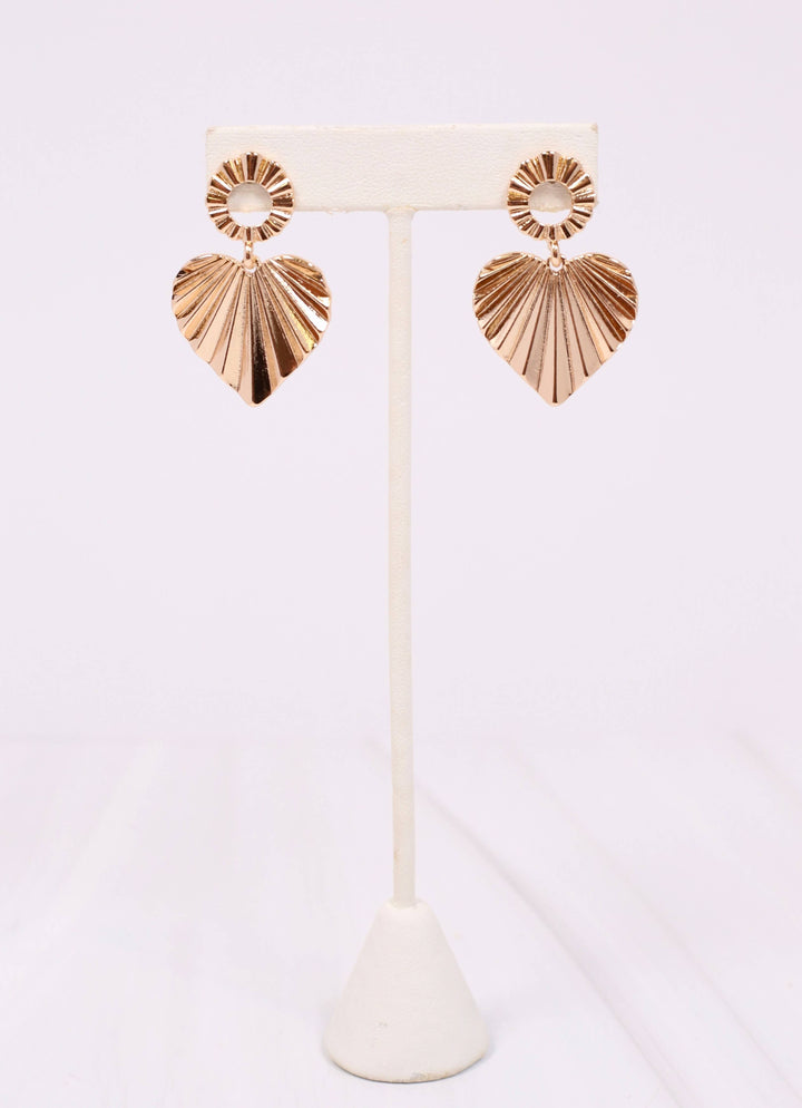 TEXTURED METAL HEART DANGLE EARRINGS = GOLD