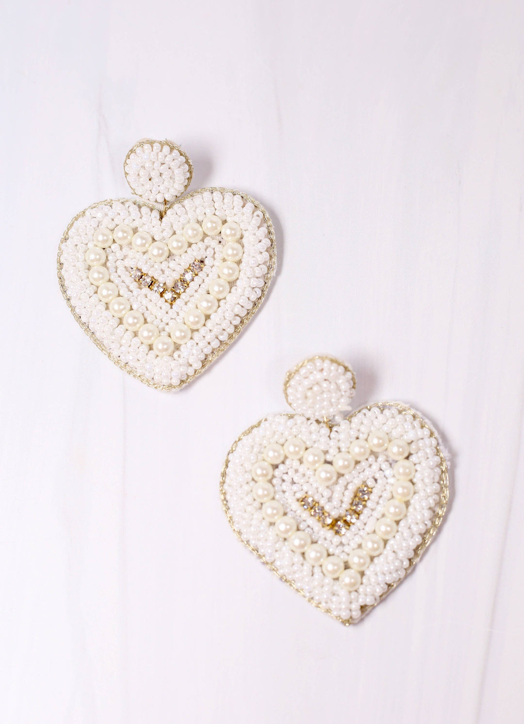 JUST A CRUSH HEART EARRINGS - WHITE