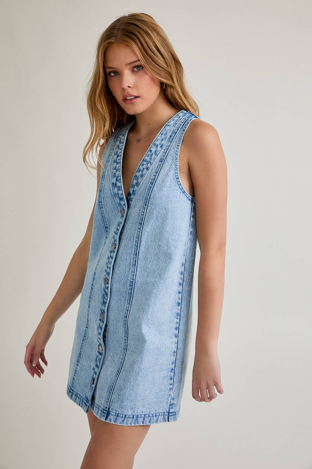 SLEEVELESS V-NECK BUTTON DOWN DENIM MINI DRESS
