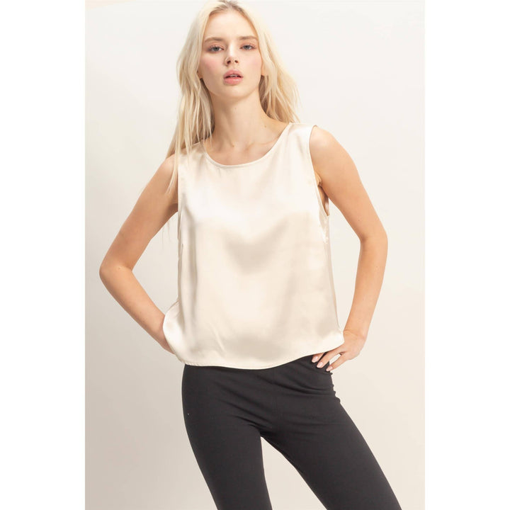 SATIN SLEEVELESS ROUND NECK TOP WITH BACK KEYHOLE