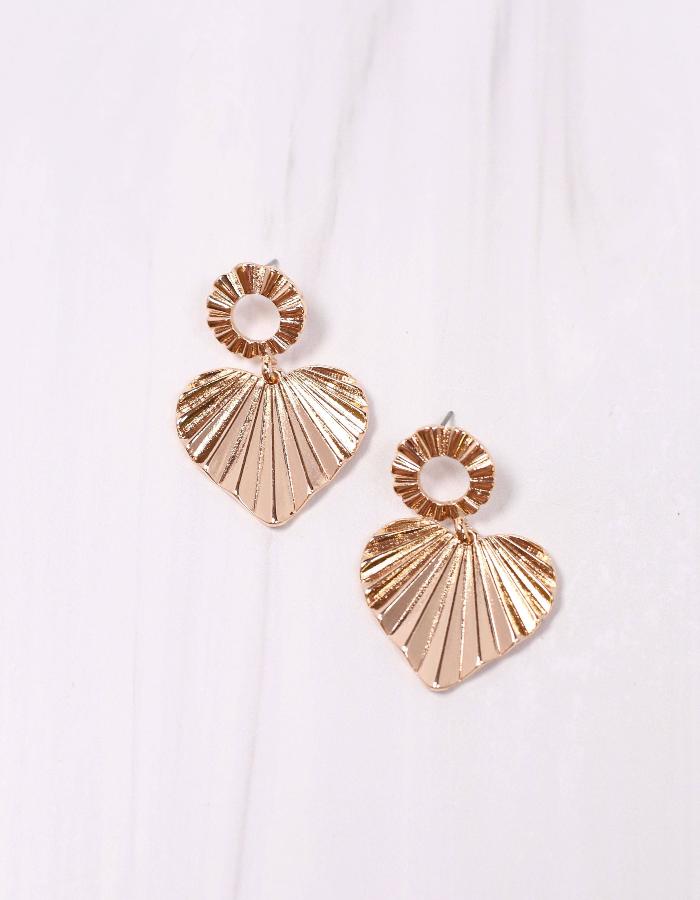 TEXTURED METAL HEART DANGLE EARRINGS = GOLD