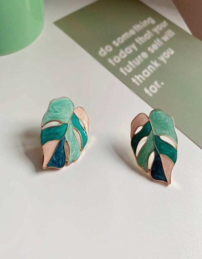 ELIA TROPICAL LEAF EARRINGS - GREEN + IVORY