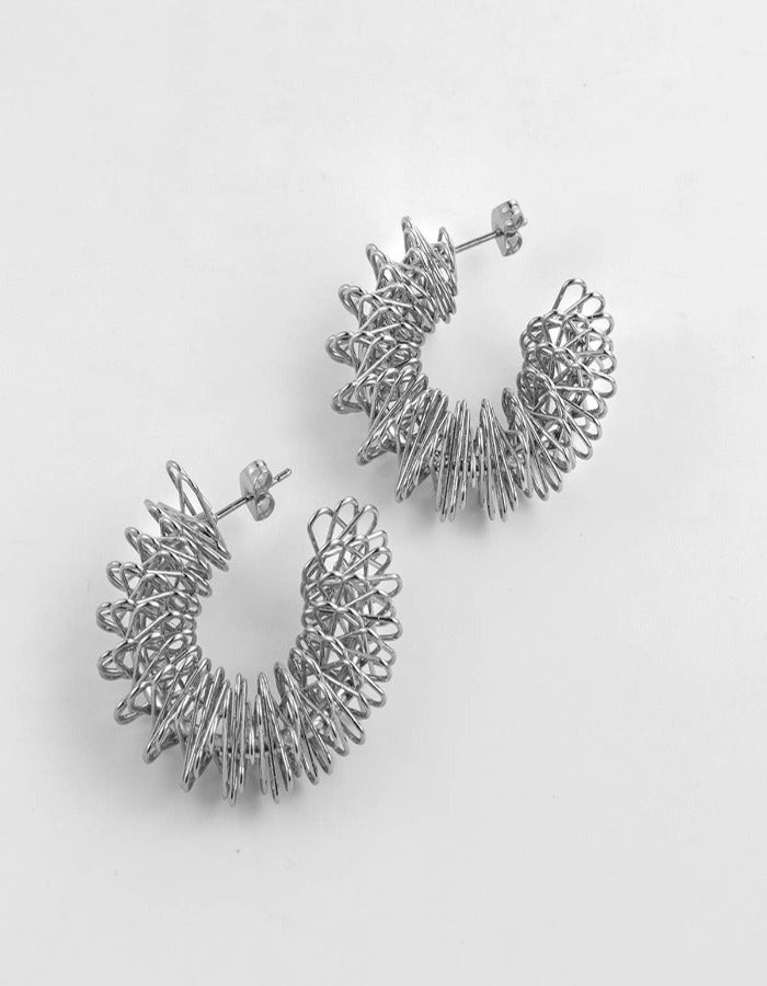 TWISTED ROPE HOOPS EARRINGS - WHITE GOLD